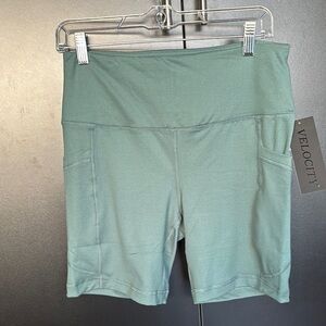 Velocity Sculpt & Flow Grace,leg pockets,high rise 7” inseam athletic shorts